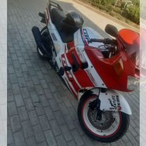 Honda cbr1000f