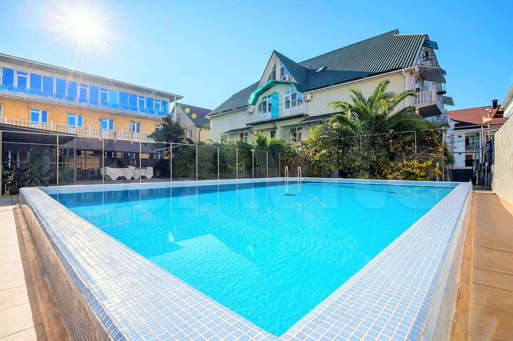 Гостиница, 1100 м²