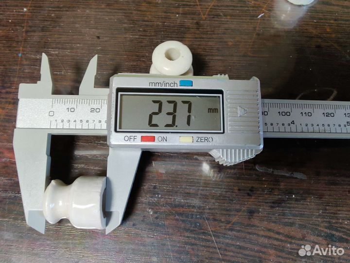 Изолятор для электропроводки из СССР