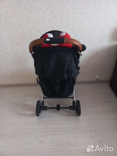 Прогулочная коляска yoya