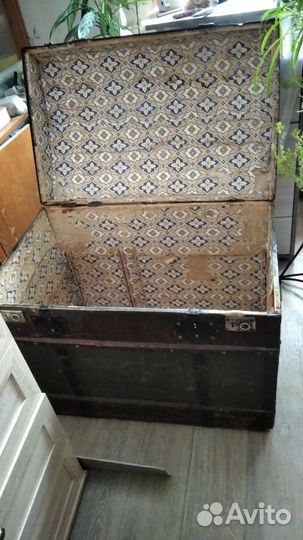Сундук деревянный старинный