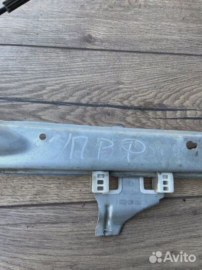 Стеклоподъемник Renault Fluence 2.0