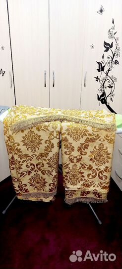 Золотистые шторы