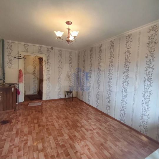 Комната 13,5 м² в 5-к., 2/4 эт.