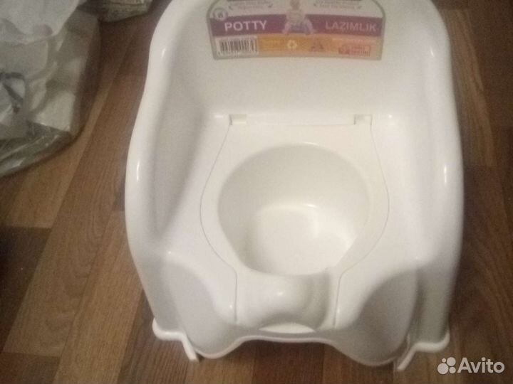 Горшок детский белый,б/у