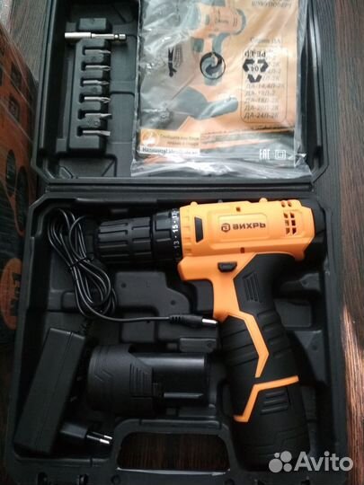 Шуруповерт 12в