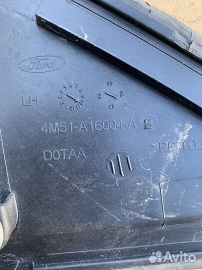 Накладка правая на крыло Ford Focus 2