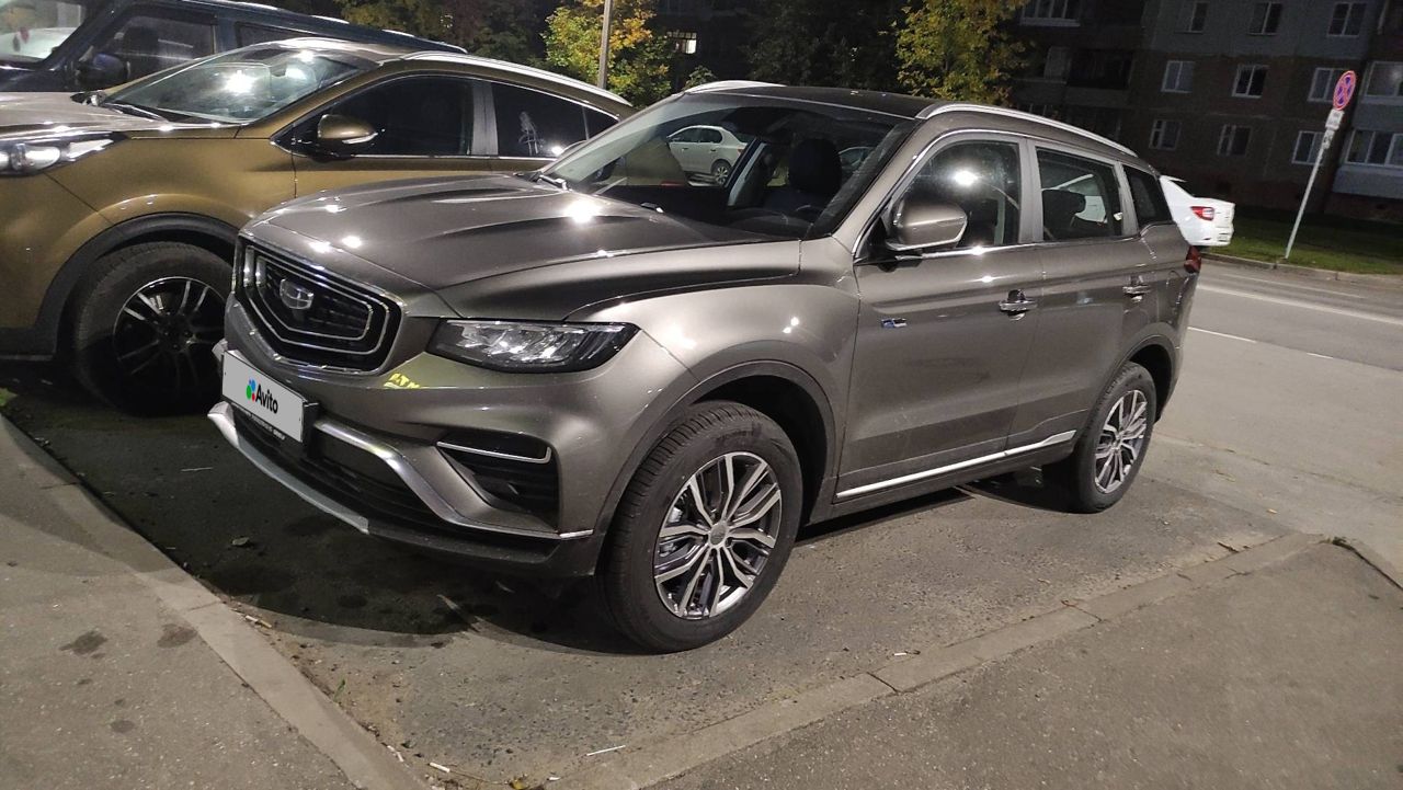 Geely Atlas Pro: фото владельца