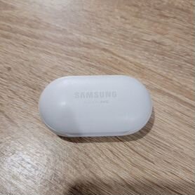 Беспроводные наушники samsung buds