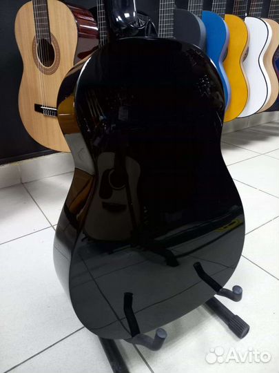 Классическая гитара Черная Новая