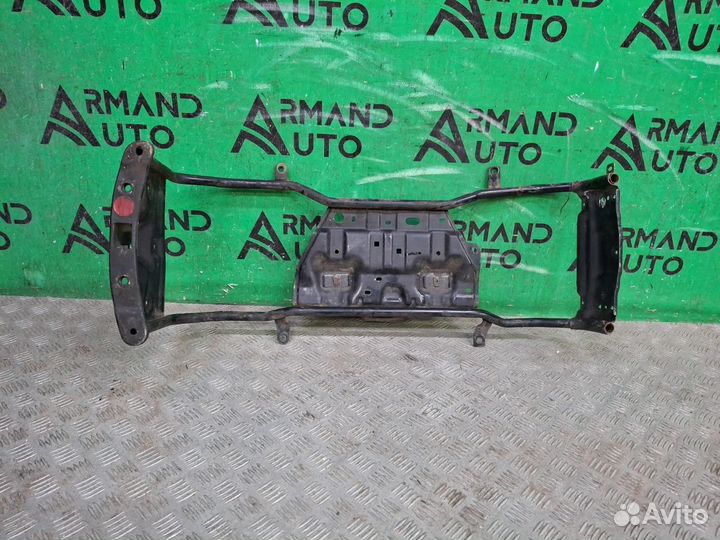 Кронштейн запасного колеса Mitsubishi Pajero 4
