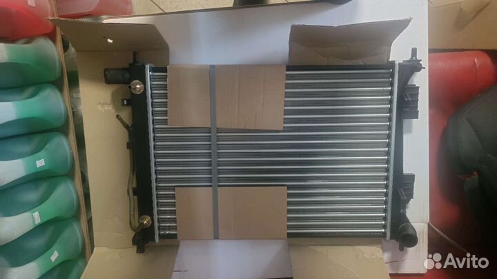 Радиатор kia rio hyundai solaris до 17 года