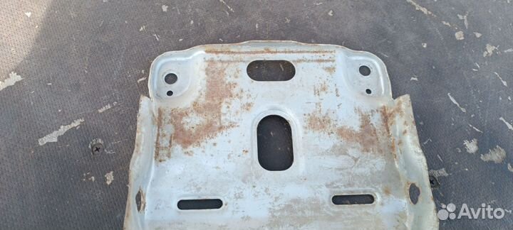 Площадка аккумулятора Шевроле Ланос