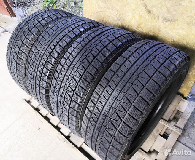 Bridgestone Blizzak Revo GZ 225/55 R17