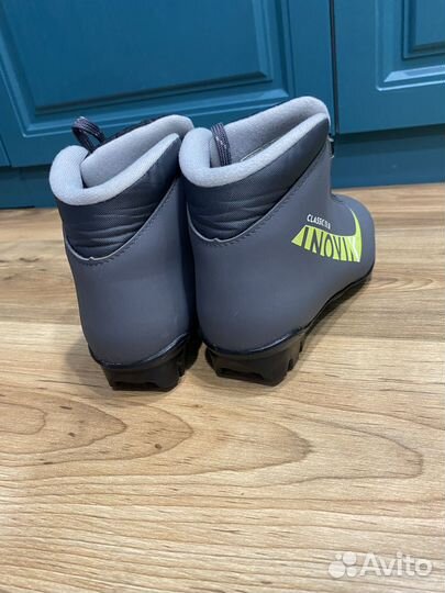 Лыжные ботинки