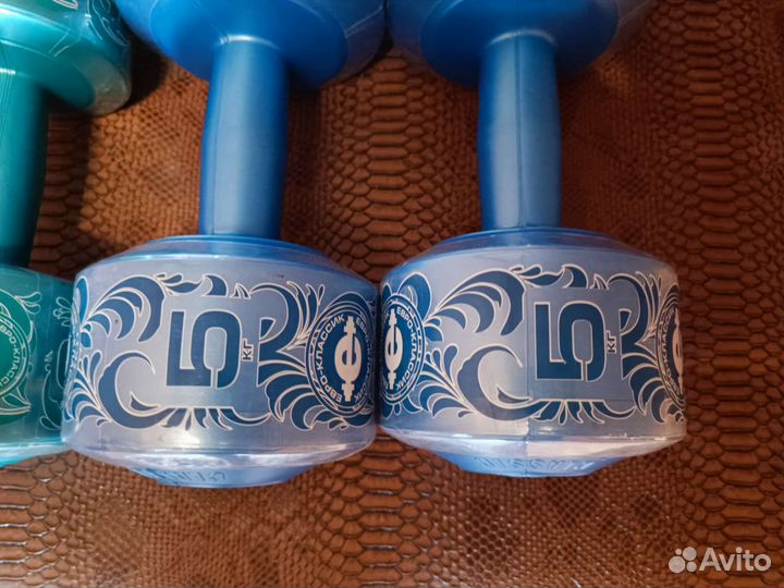 Набор гантелей