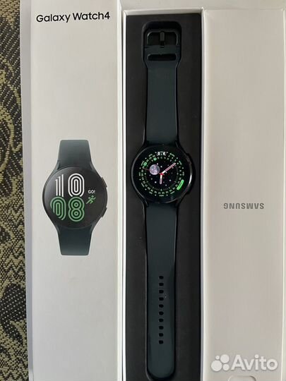 Часы Samsung Galaxy Watch 4
