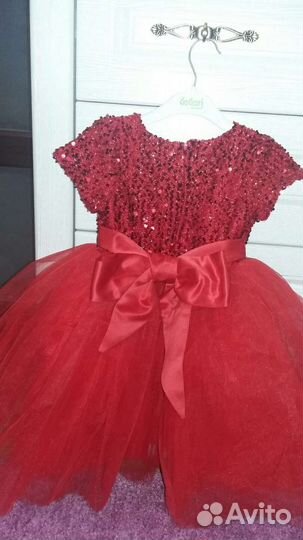 Нарядное платье для девочки