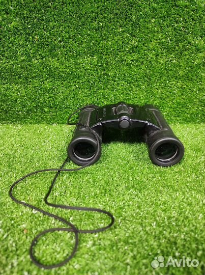Бинокль Celestron UpClose G2 10x25 Roof