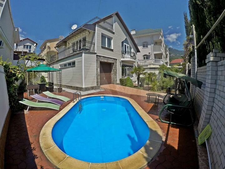 Дом 150 м² на участке 4 сот.