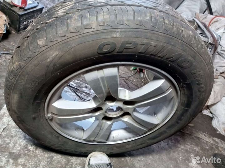 Hankook Optimo K406 215/65 R16