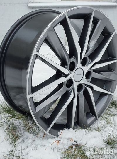 Диски R18 Toyota Camry 8х18 5x114,3 ET 50 D60,1