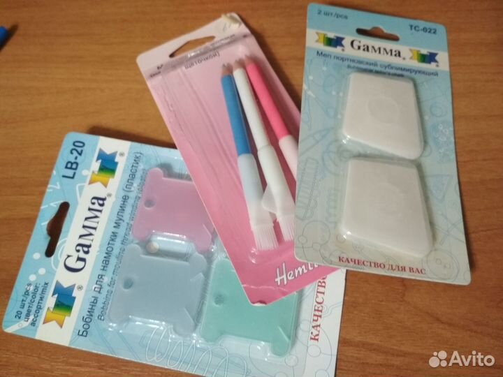 Нитки для вышивания разные