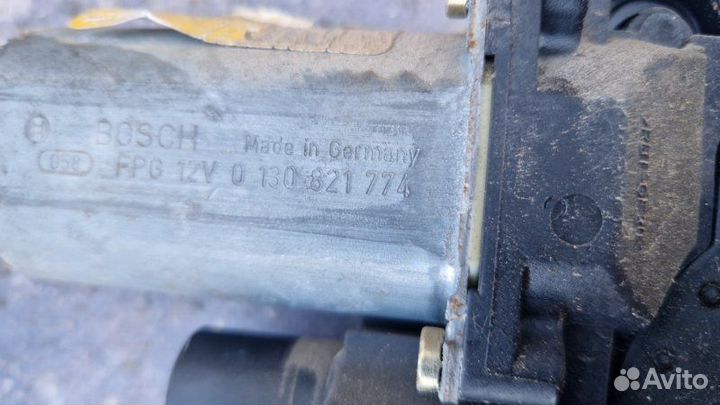 Мотор стеклоподъемника передний правый Audi A6 C5