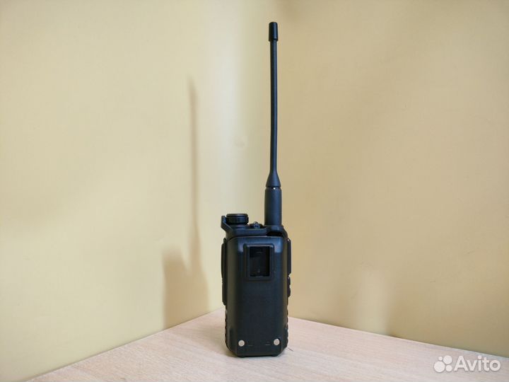 Рация Quansheng UV-5R Plus настроена на реку