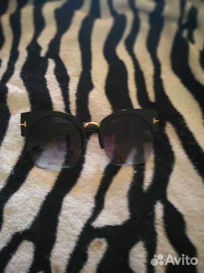 Солнцезащитные очки женские