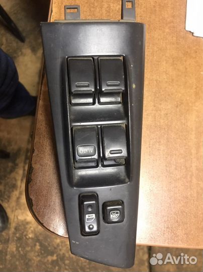 Toyota кнопки стеклоподъемники