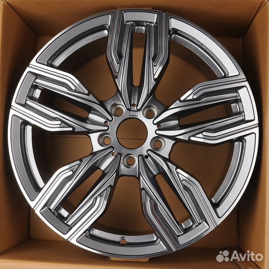 Диск литой Replica 923 R18 5*120