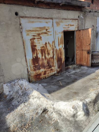 Гараж, > 30 м²