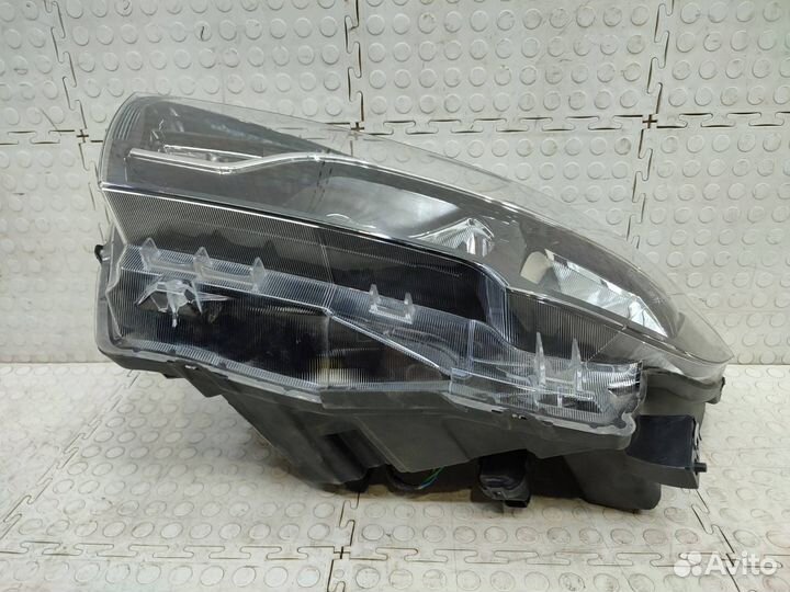 Фара левая Лада Веста 2015-2022