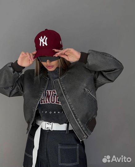 Бомбер женский