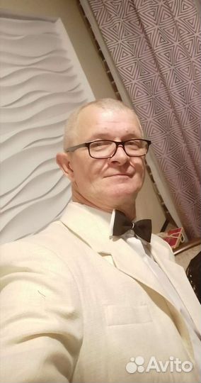 Ведущий тамада-диджей