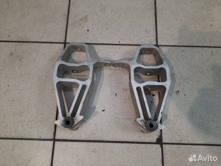 Поворотный кулак Polaris indy 600