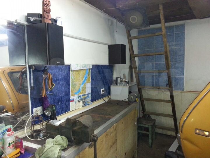 Гараж, > 30 м²