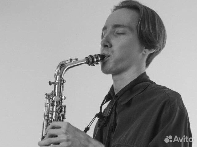 Саксофонист на праздник, музыкальное поздравление