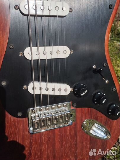 Мастеровая гитара модели stratocaster