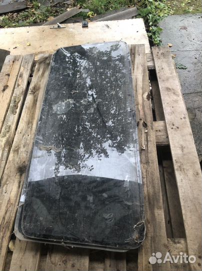 Стекло крышки багажника