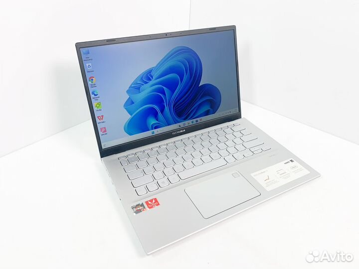 Ноутбук Asus Ryzen 5/8Gb/SSD256Gb