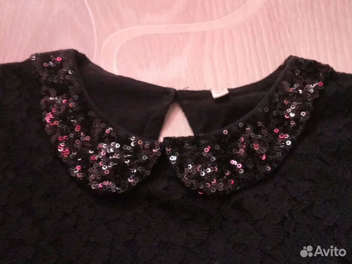 Праздничная блузка и кожаная юбка