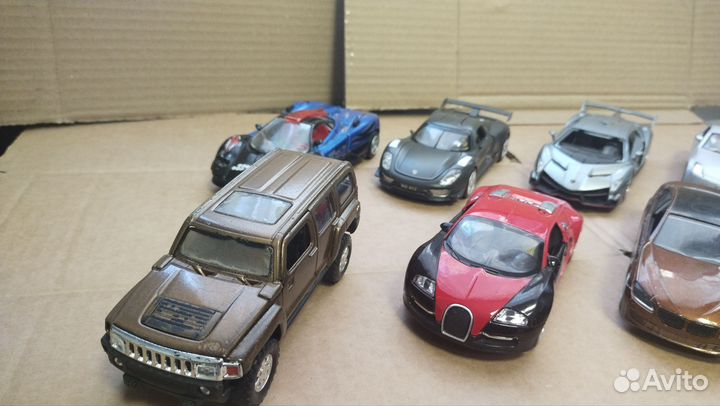 Машинки металлические 1/32