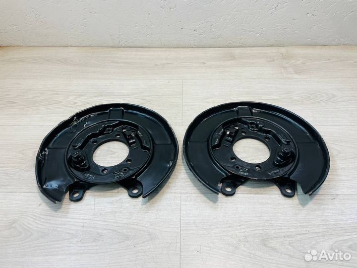 Щит опорный задний пара Nissan X-trail 31