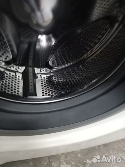 Стиральная машина Samsung узкая на гарантии