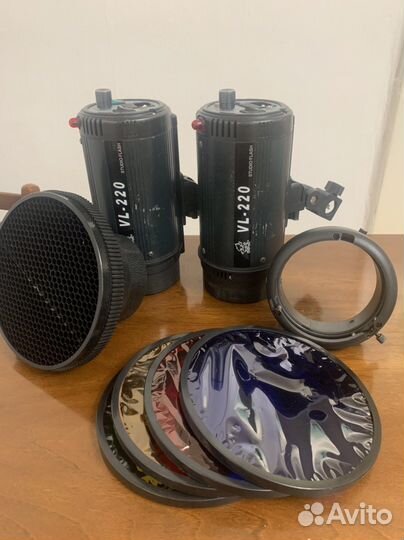 Вспышка студийная