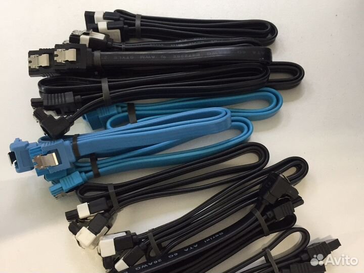 SATA кабель для подключения HDD/SSD диска