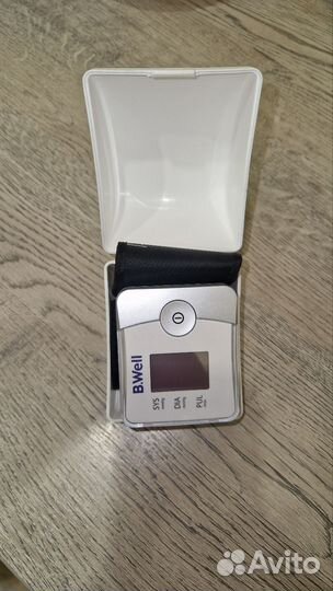 Тонометр автоматический на запястье