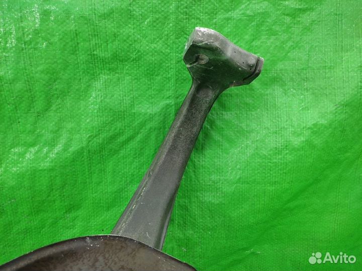 Поворотный кулак лев. перед. Audi Q5